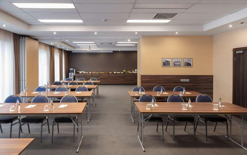 Hampton By Hilton Minsk City Centre Faciliteiten foto