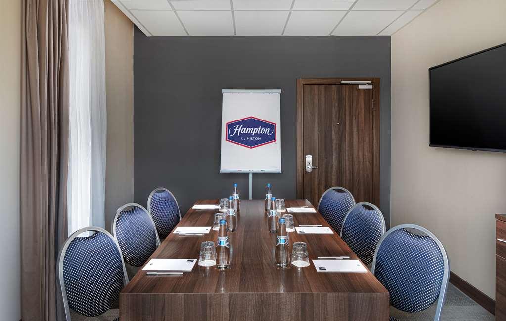 Hampton By Hilton Minsk City Centre Faciliteiten foto