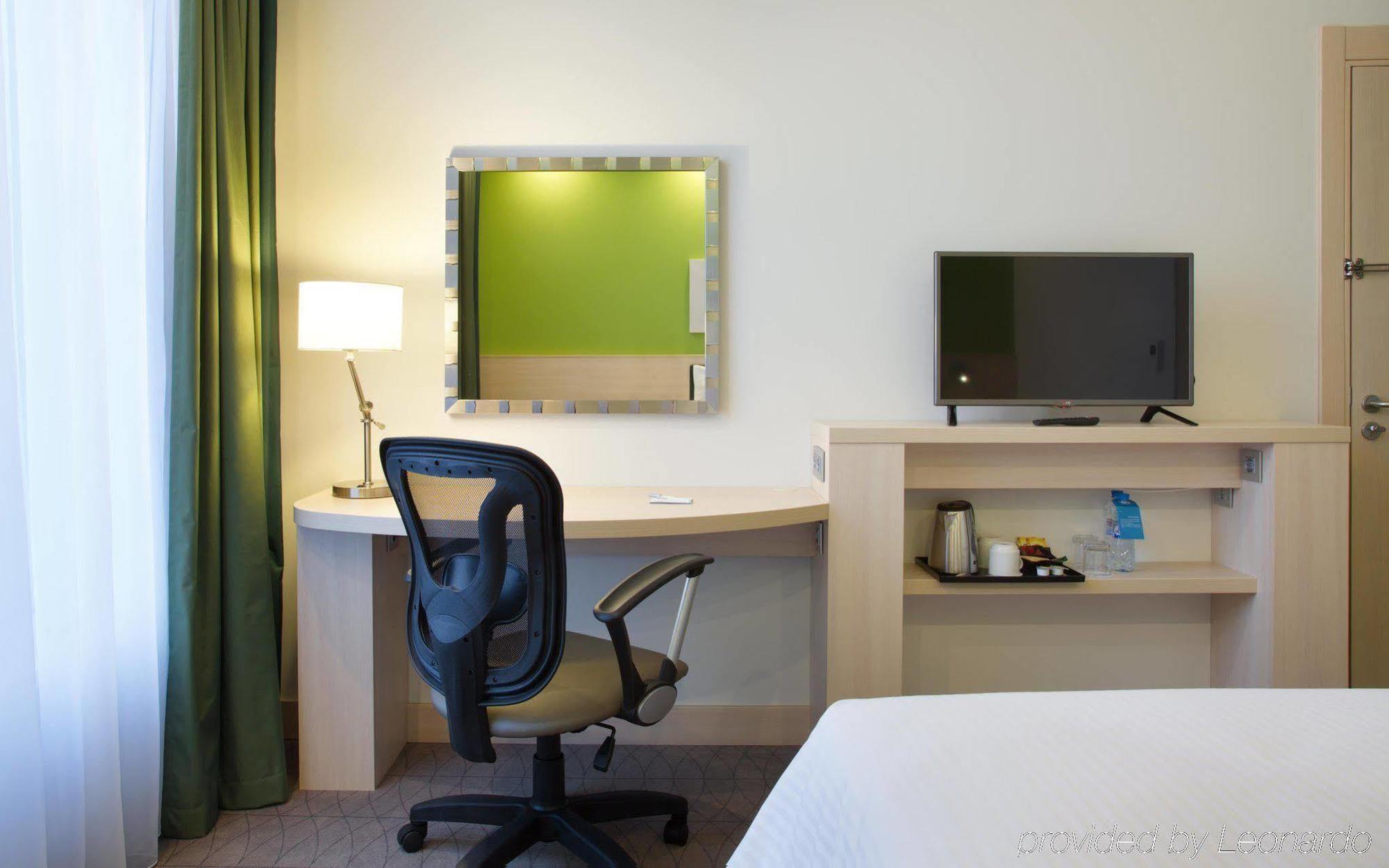 Hampton By Hilton Minsk City Centre Buitenkant foto