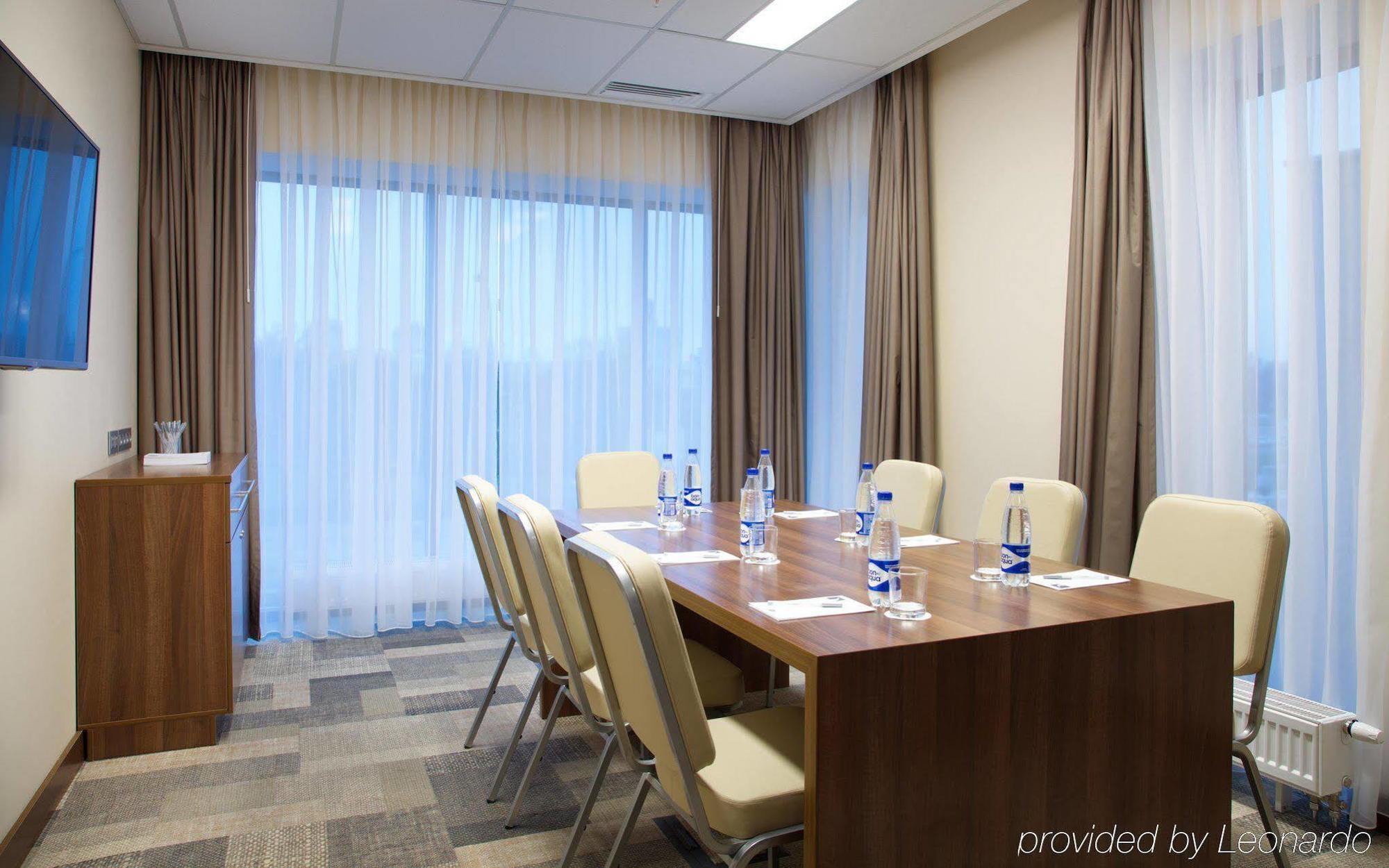 Hampton By Hilton Minsk City Centre Buitenkant foto