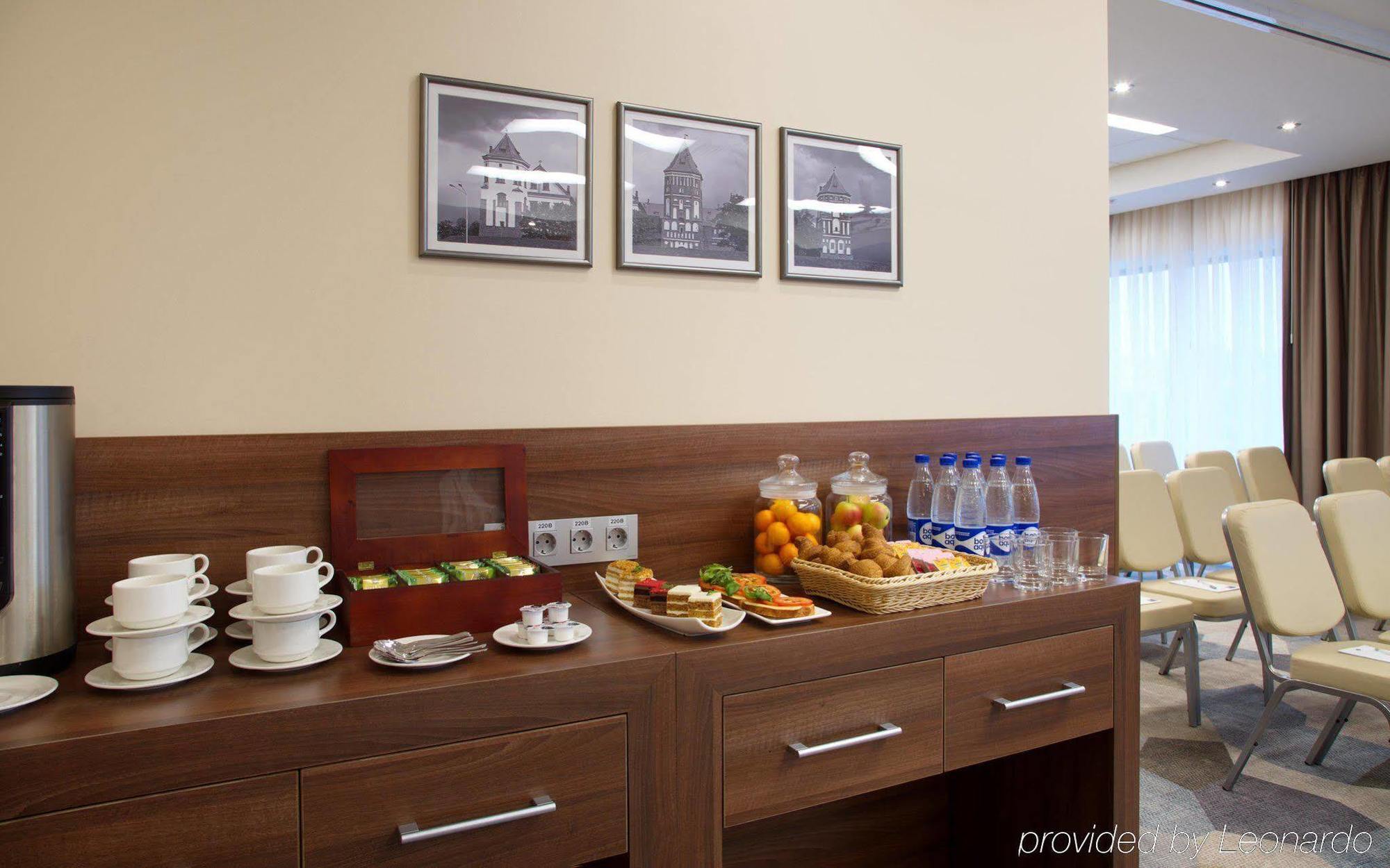 Hampton By Hilton Minsk City Centre Buitenkant foto