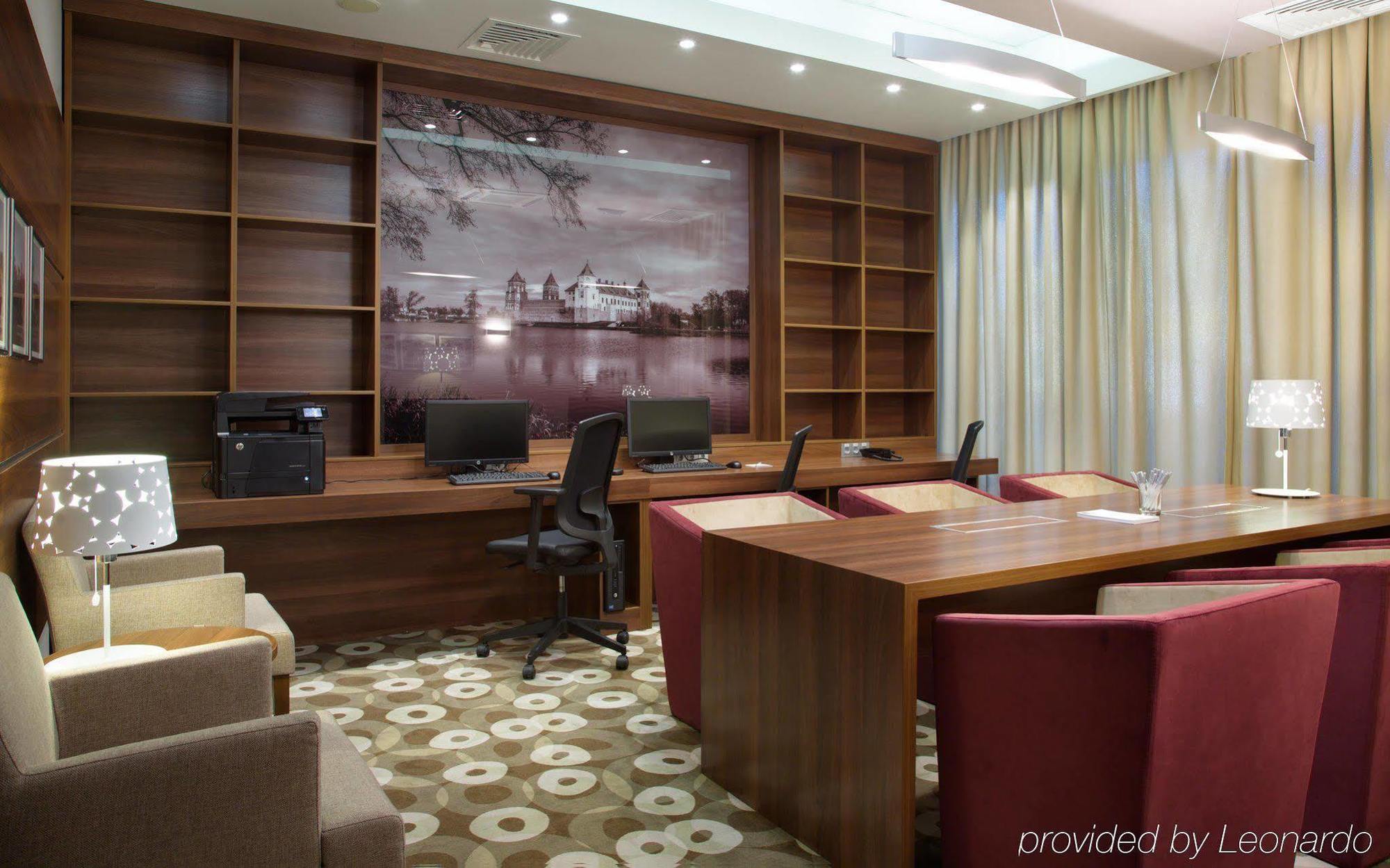 Hampton By Hilton Minsk City Centre Buitenkant foto
