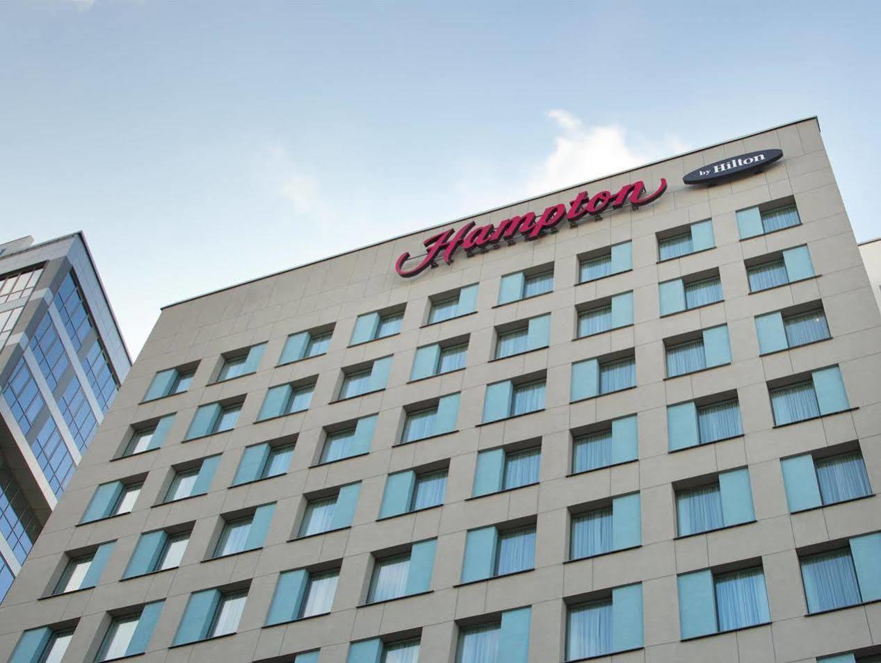Hampton By Hilton Minsk City Centre Buitenkant foto